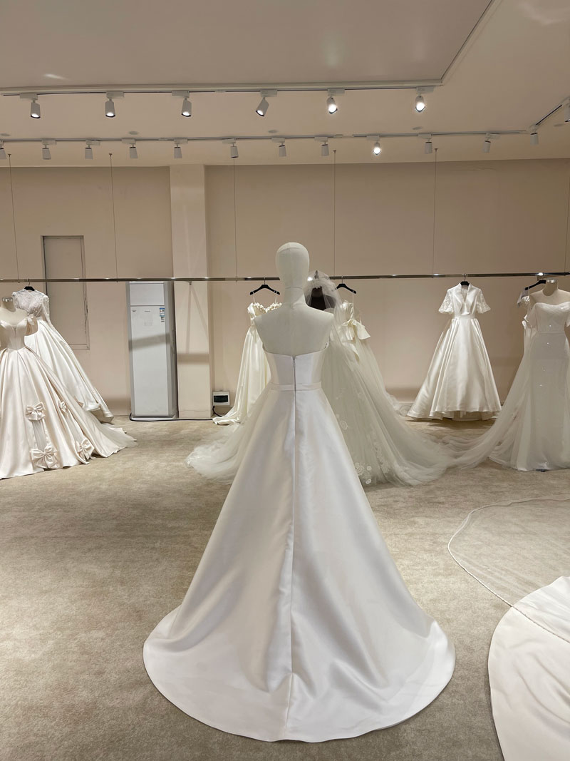 Off-Shoulder Champagne wedding dress