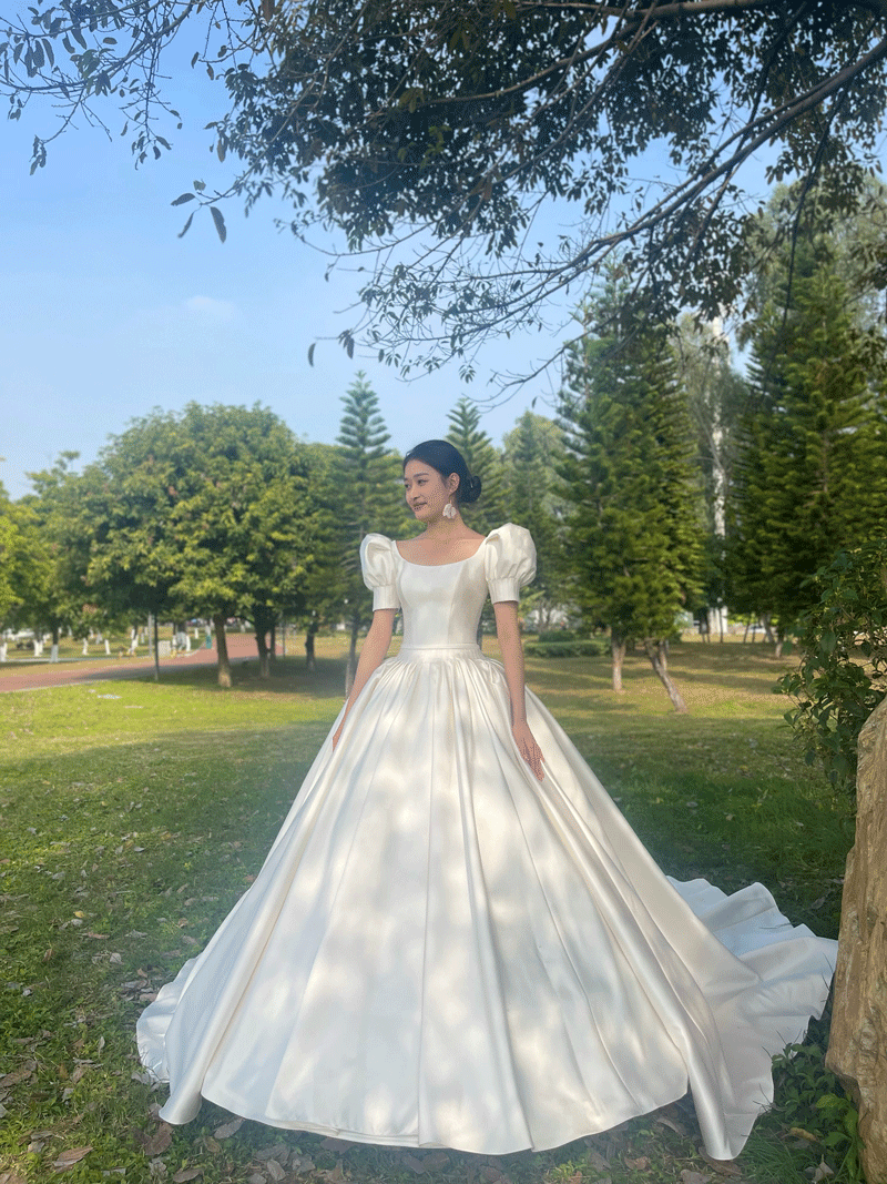 Aristocratic charm wedding dress.jpg